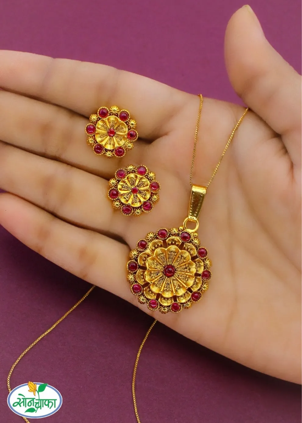 BLISSFUL FLORAL PENDANT SET