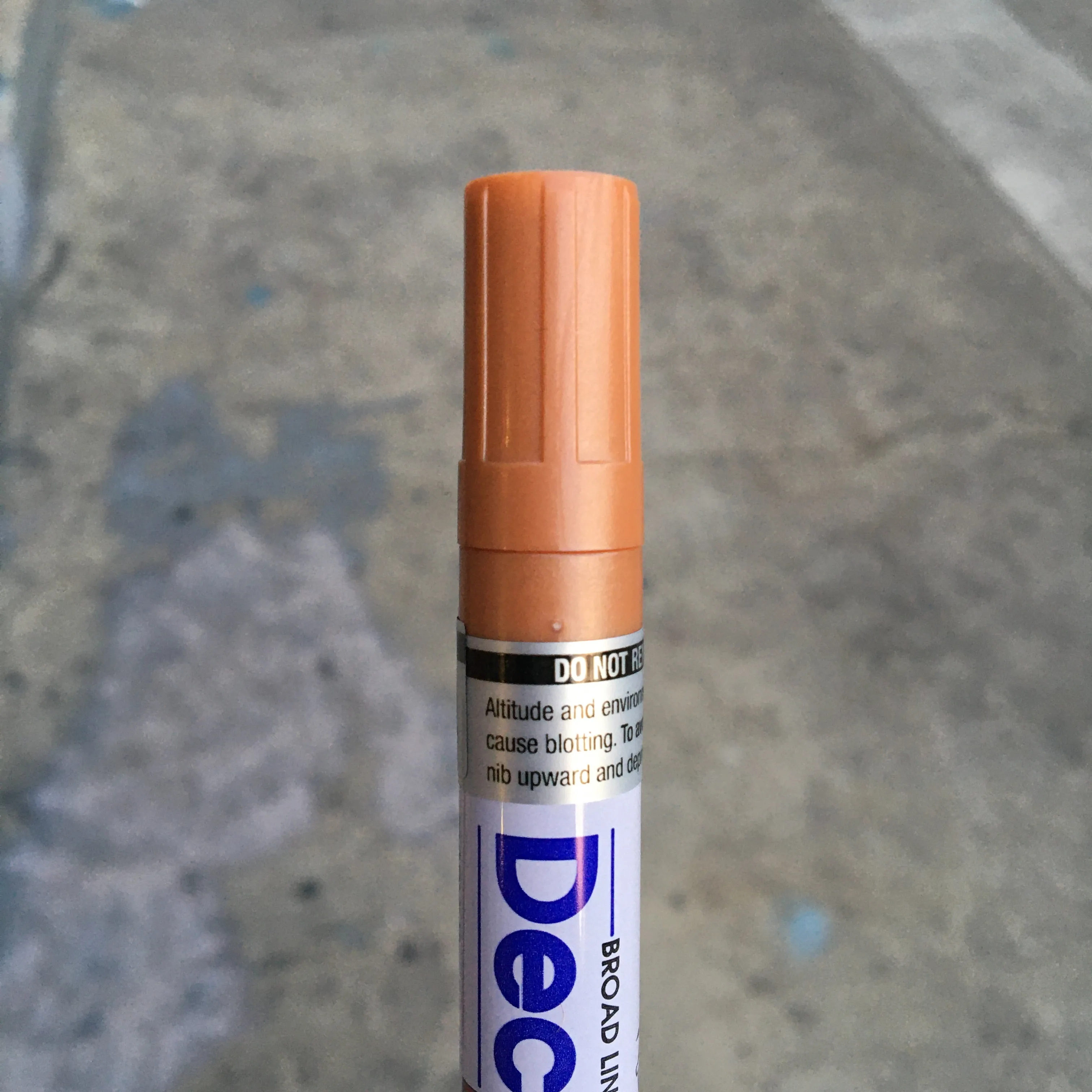 Decocolor Paint Marker (BROAD TIP)