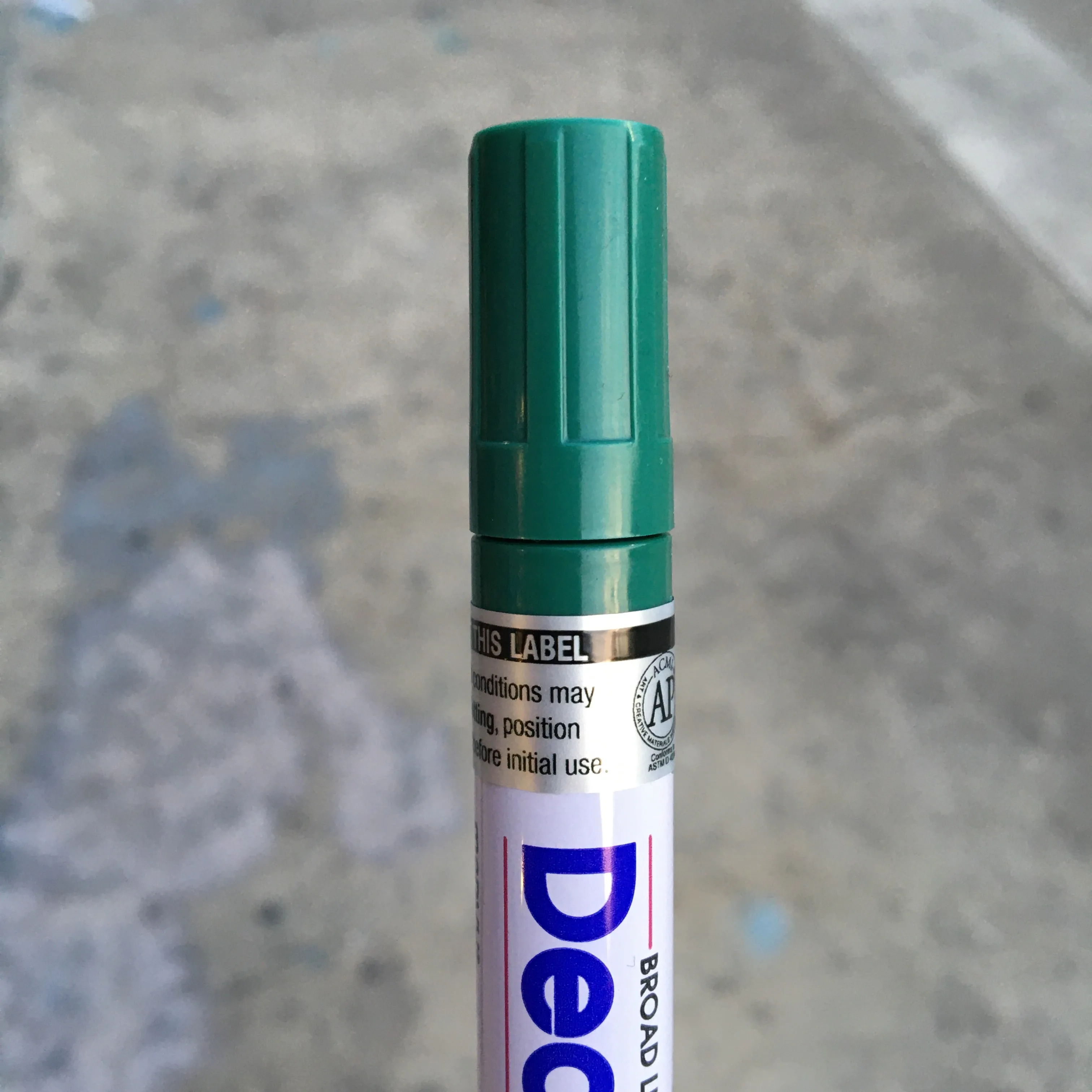 Decocolor Paint Marker (BROAD TIP)