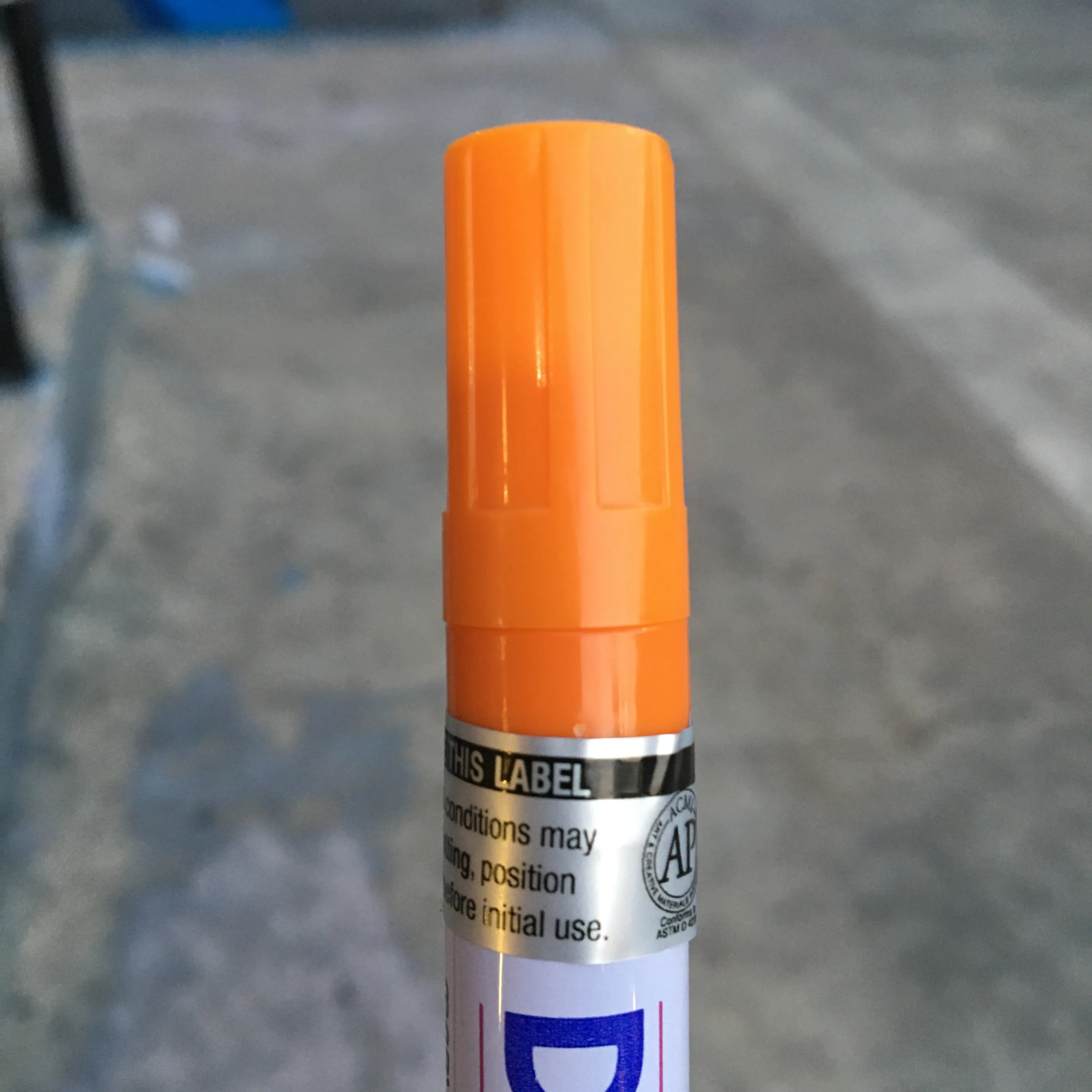 Decocolor Paint Marker (BROAD TIP)