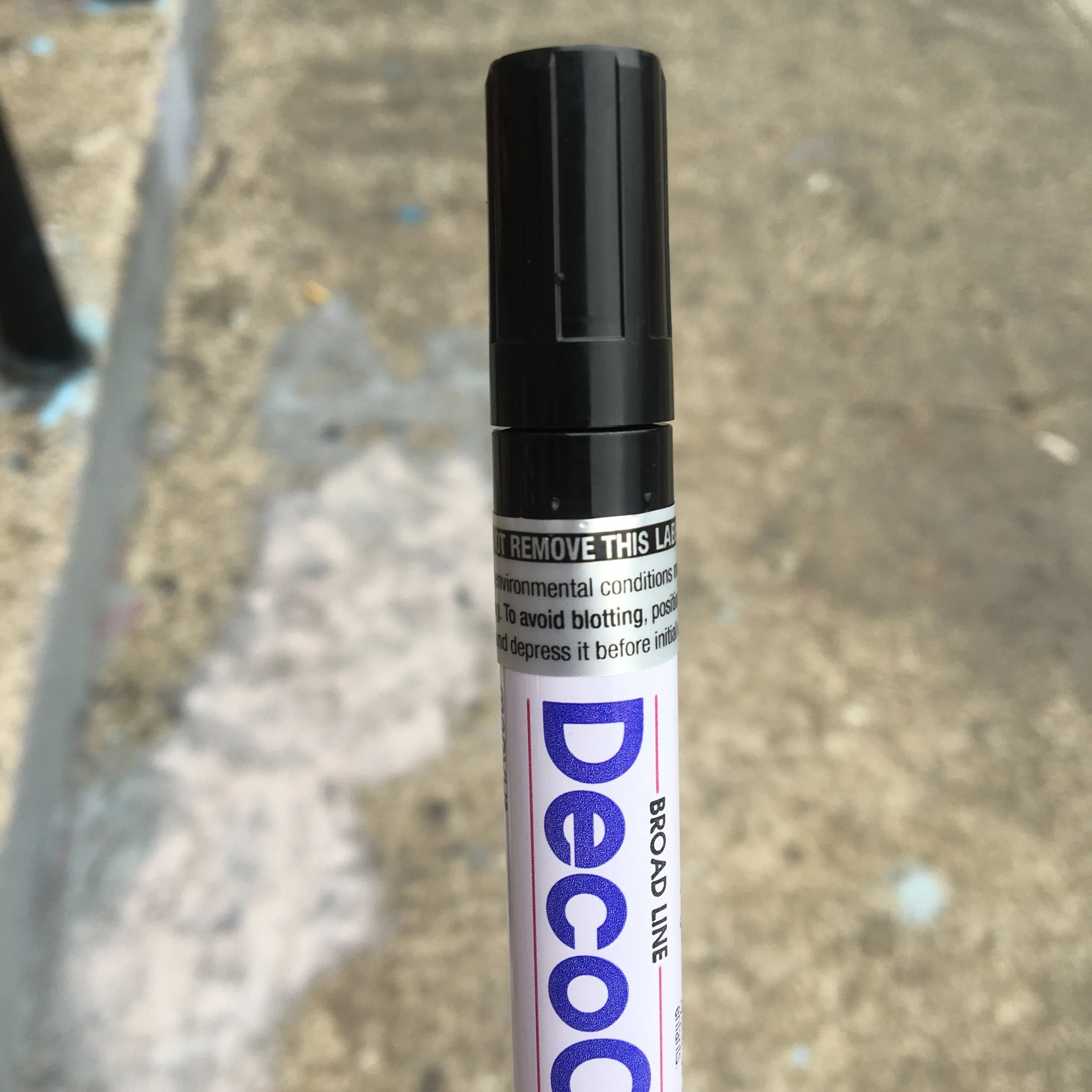 Decocolor Paint Marker (BROAD TIP)