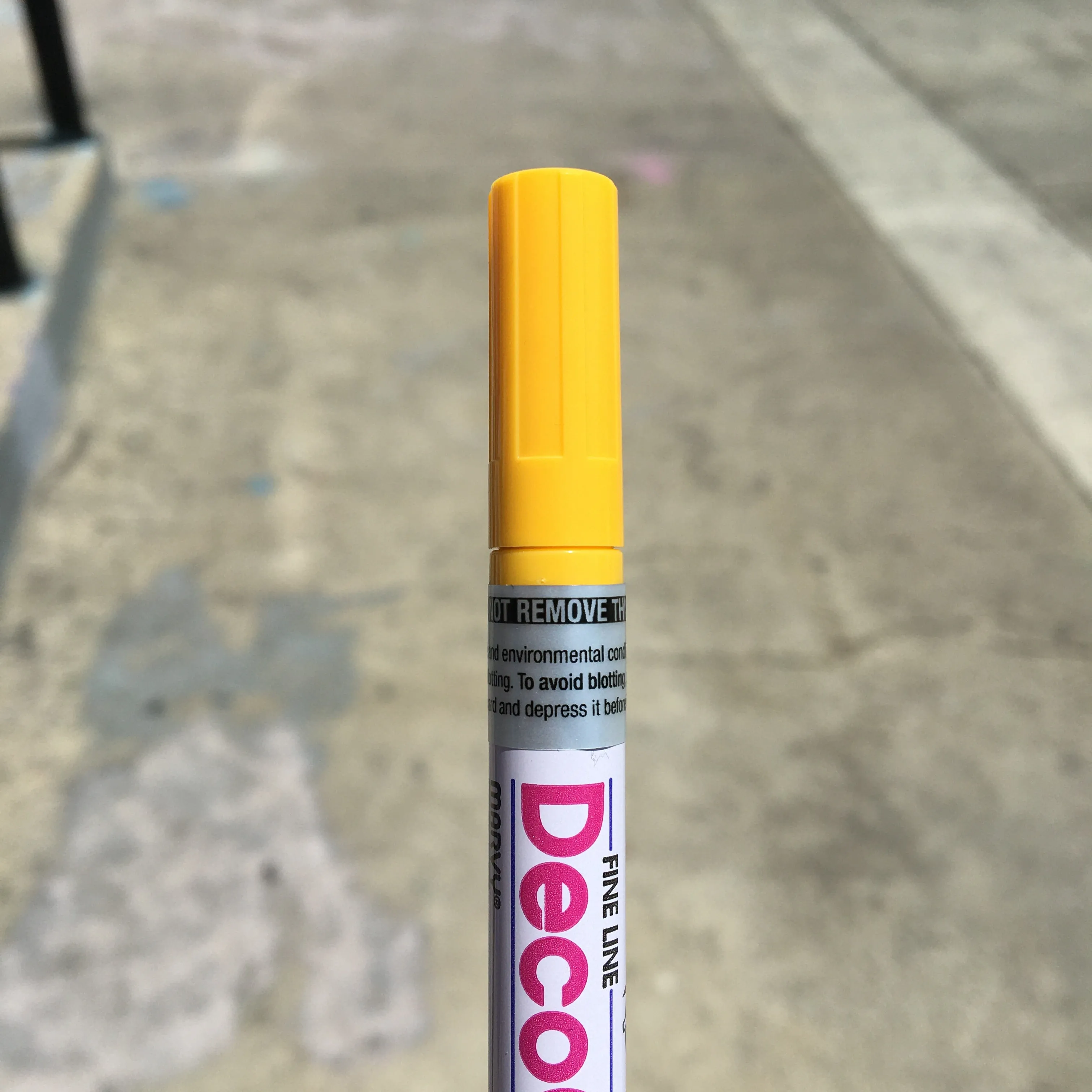 Decocolor Paint Marker (fine point)