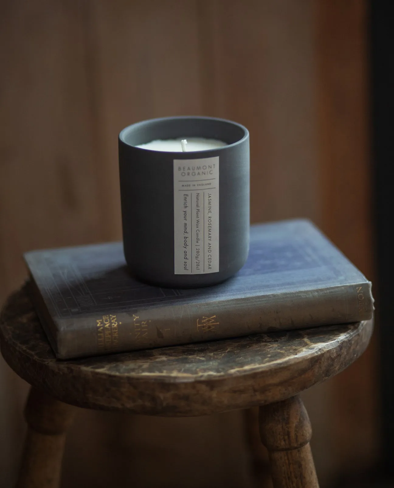 Jasmine, Rosemary and Cedar 280g Candle in Graphite Black Ceramic